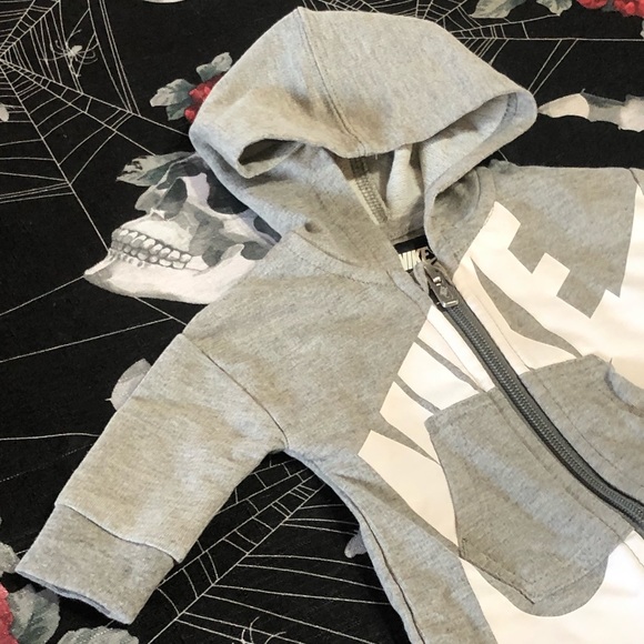 NIKE AIR ZIP UP HOODIE KIDS ROMPER NEWBORN 0-3M - Picture 6 of 11